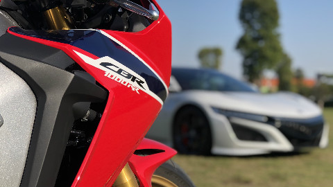 谁才是本田地表最强?讴歌NSX大战CBR1000rr
